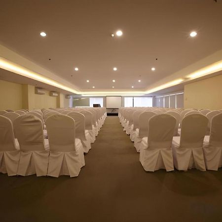 Sequoia Hotel Quezon City Exterior foto