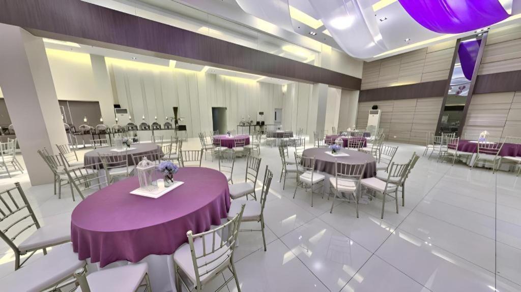 Sequoia Hotel Quezon City Exterior foto